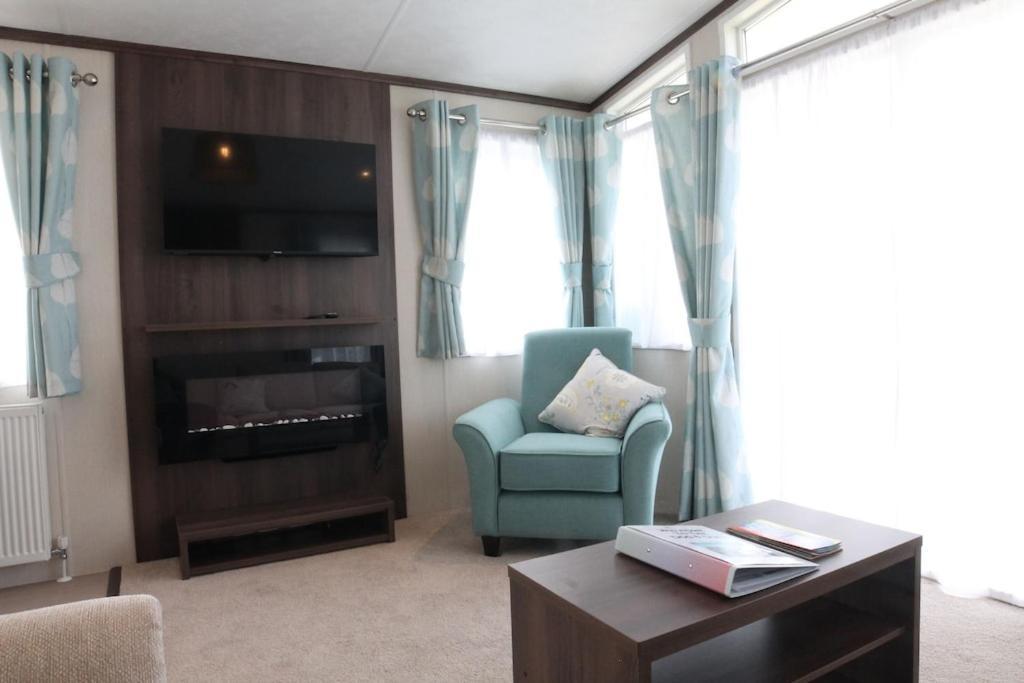 Countryside Holiday Park By The River Nr 캔터베리 외부 사진